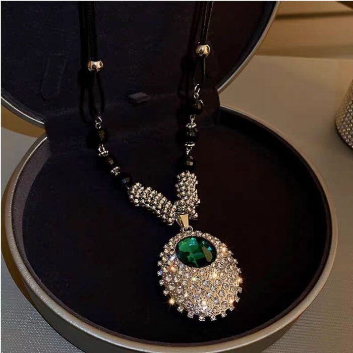 Light Luxury High-end Necklace Women's Long Woolen Chain Simple Fashion All-match Autumn and Winter Tassel Clothing Accessories Pendant Pendant - Image 3
