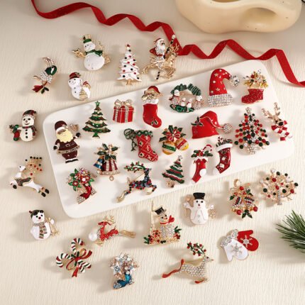 Ins Christmas Cute Brooch Pendant Clothing Pin Fashion Accessories Design Sense Jewelry Niche Simple Decoration