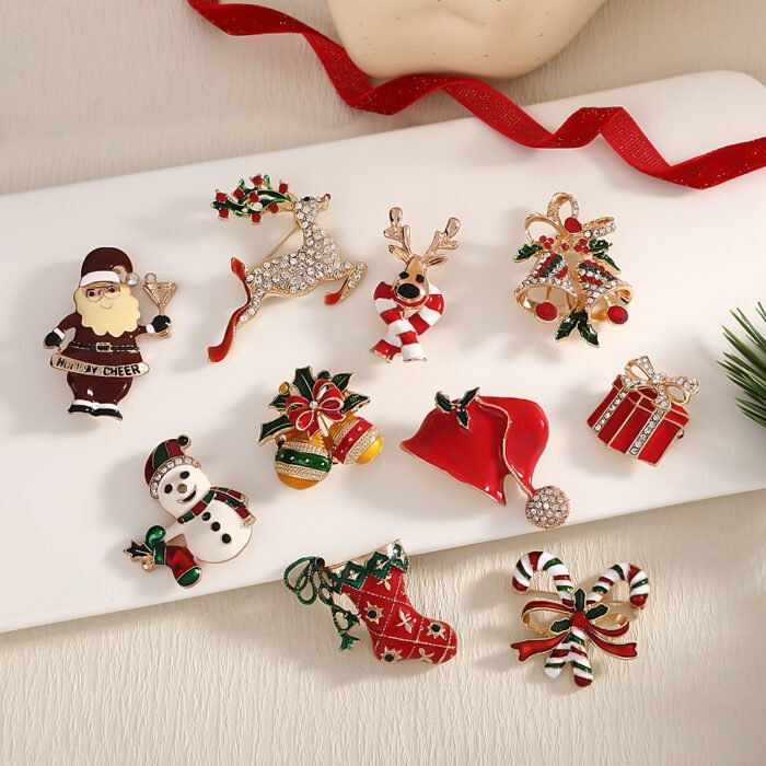 Ins Christmas Cute Brooch Pendant Clothing Pin Fashion Accessories Design Sense Jewelry Niche Simple Decoration - Image 3